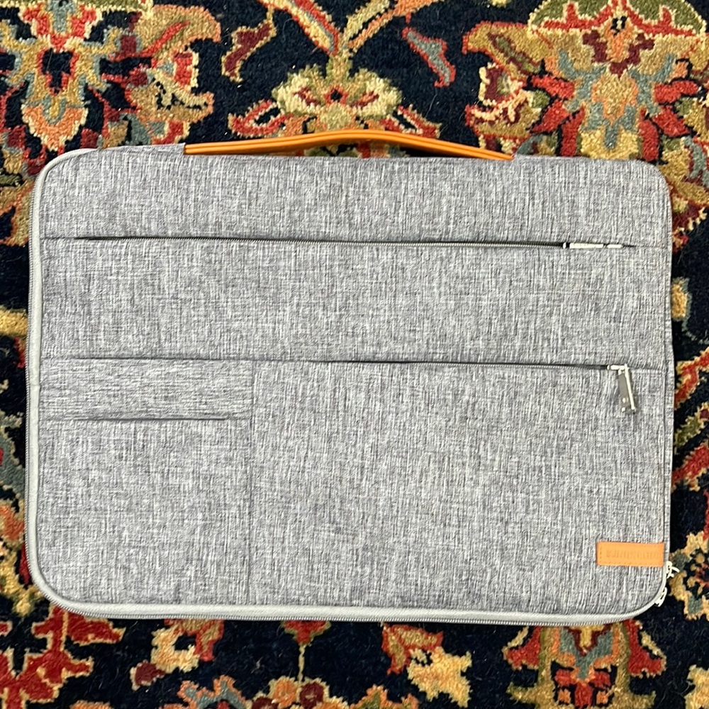 Kingslong 15.6 inch laptop sleeve case bag, slim and shockproof.
